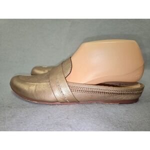 Naked Feet Thyme Metallic Champagne Gold Leather Pointed Toe Mule Loafers 8M